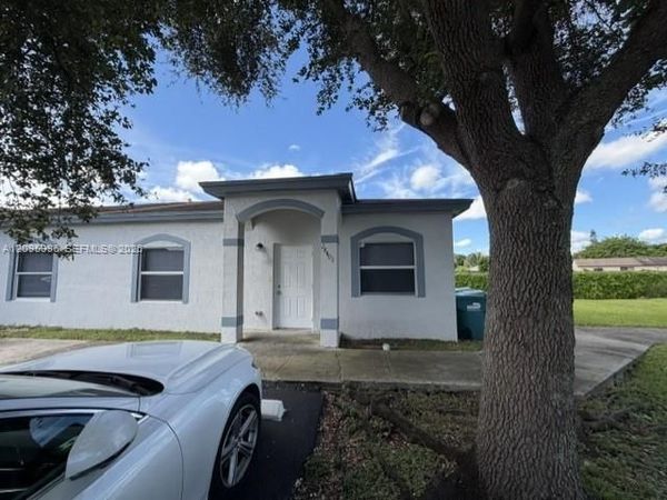 28402 SW 141st Pl , Homestead, FL 33033