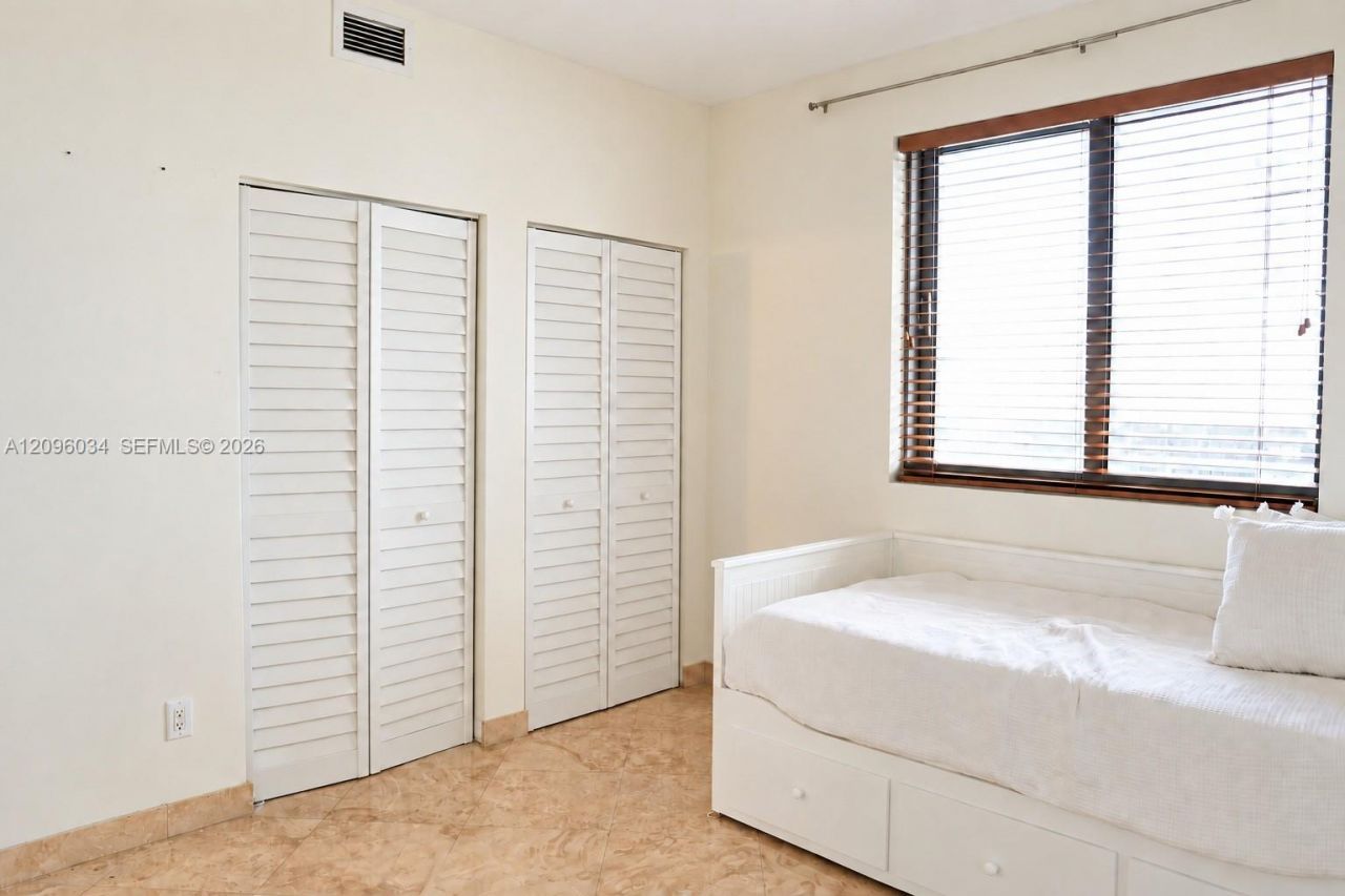 601 NE 36th St , Unit 2004, Miami, FL 33137 Photo
