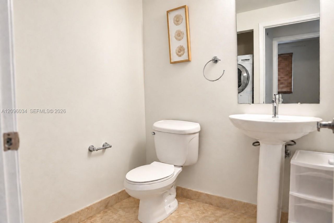 601 NE 36th St , Unit 2004, Miami, FL 33137 Photo