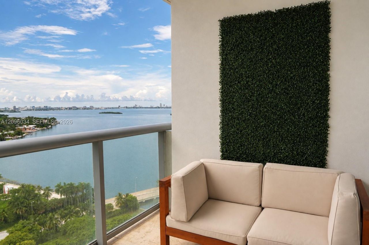 601 NE 36th St , Unit 2004, Miami, FL 33137 Photo