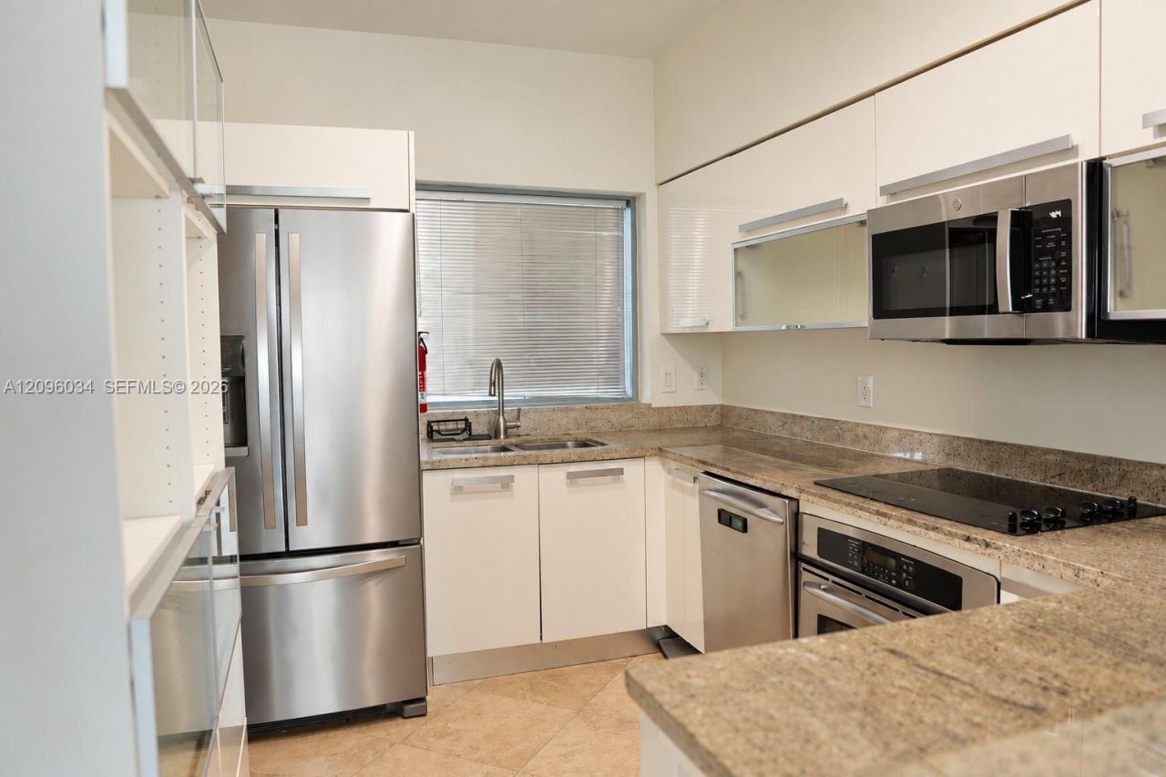 601 NE 36th St , Unit 2004, Miami, FL 33137 Photo