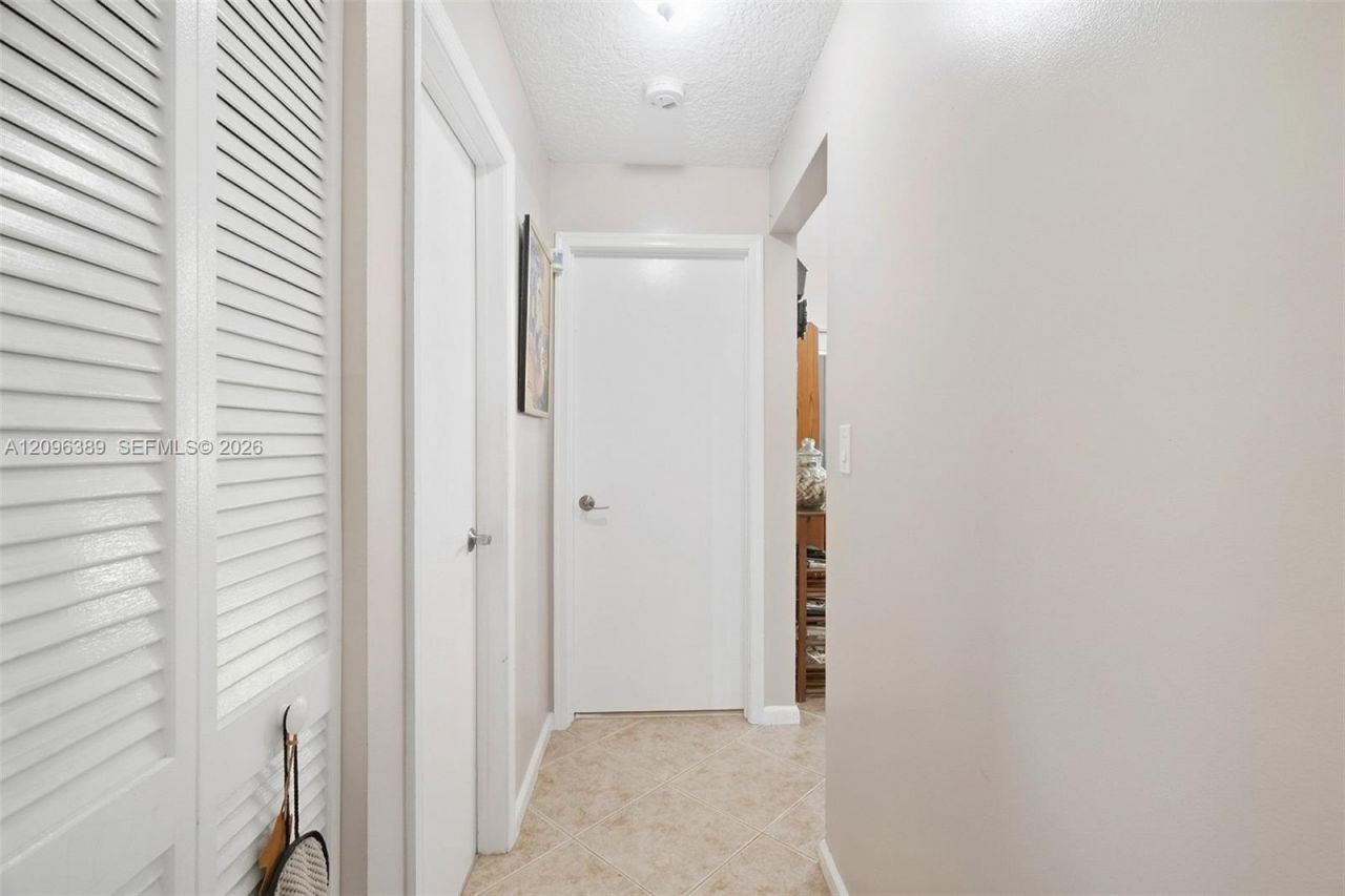 8421 NW 45th St, Lauderhill, FL 33351 Photo