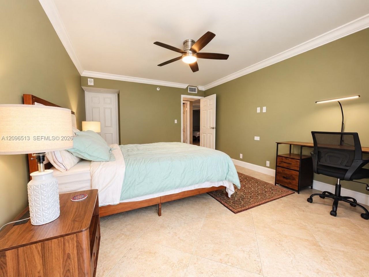 2401 Collins Ave , Unit 1807, Miami Beach, FL 33140 Photo