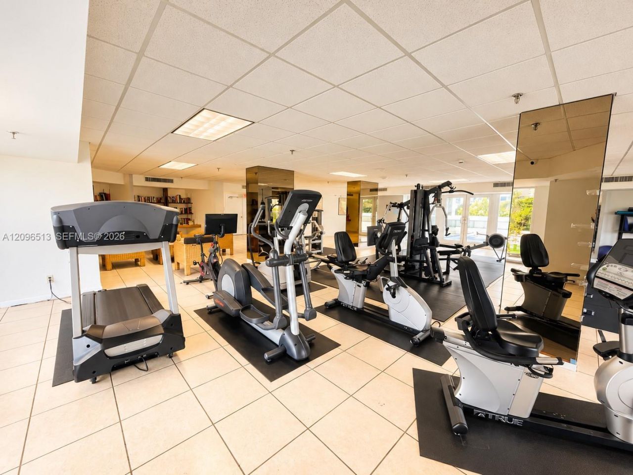 2401 Collins Ave , Unit 1807, Miami Beach, FL 33140 Photo