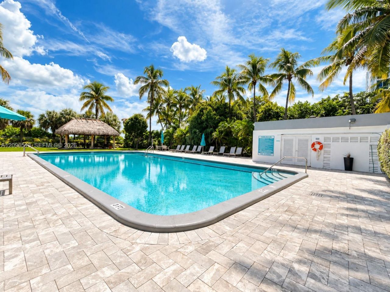 2401 Collins Ave , Unit 1807, Miami Beach, FL 33140 Photo