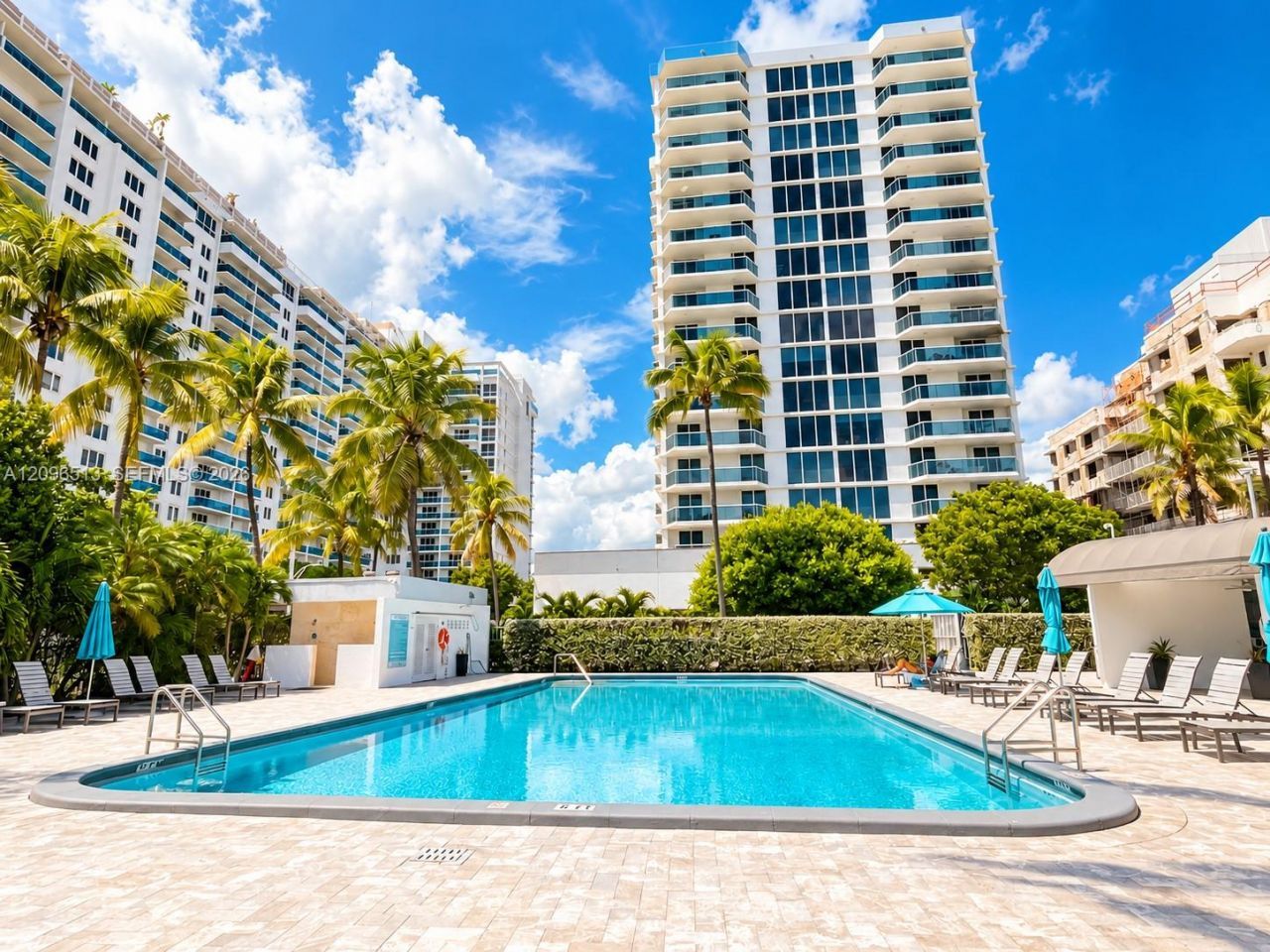2401 Collins Ave , Unit 1807, Miami Beach, FL 33140 Photo