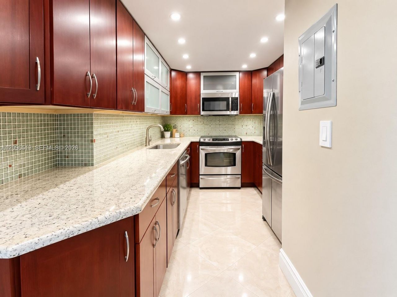 2401 Collins Ave , Unit 1807, Miami Beach, FL 33140 Photo