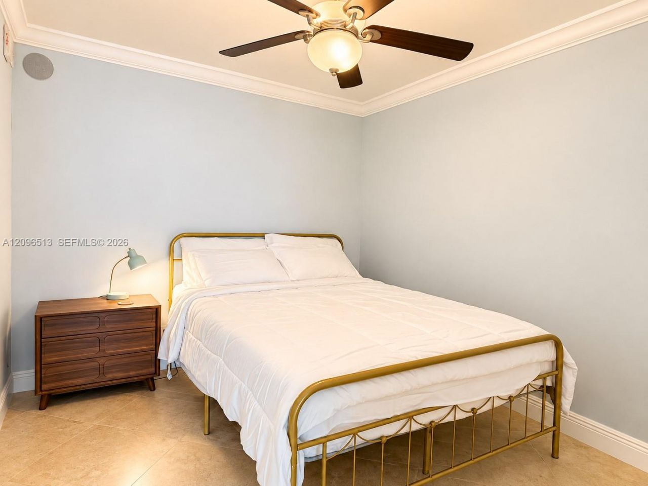 2401 Collins Ave , Unit 1807, Miami Beach, FL 33140 Photo