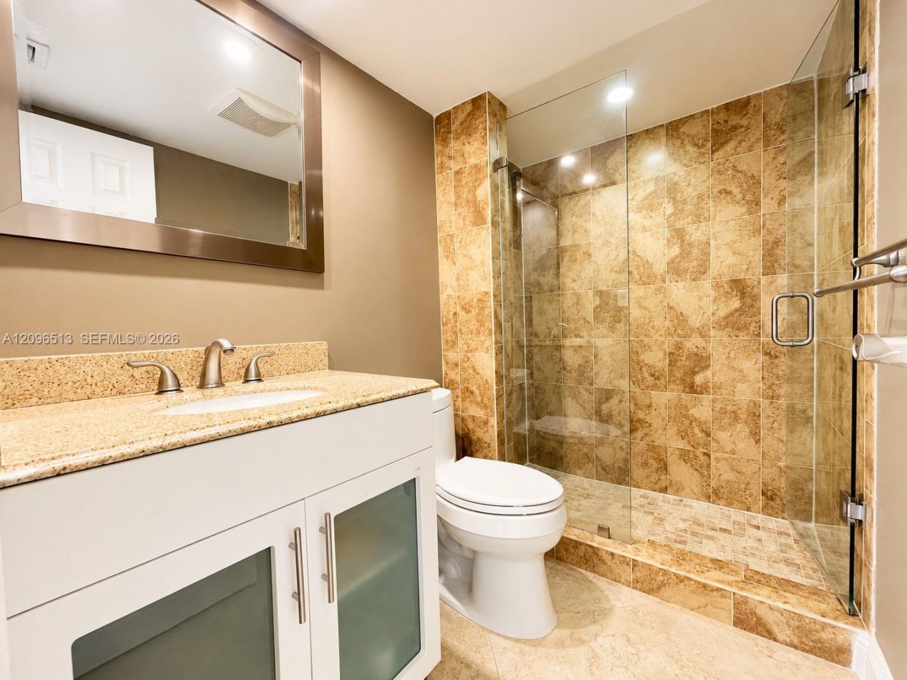 2401 Collins Ave , Unit 1807, Miami Beach, FL 33140 Photo