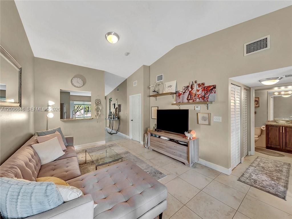 6245 SW 47th Mnr , Unit 203, Davie, FL 33314 Photo