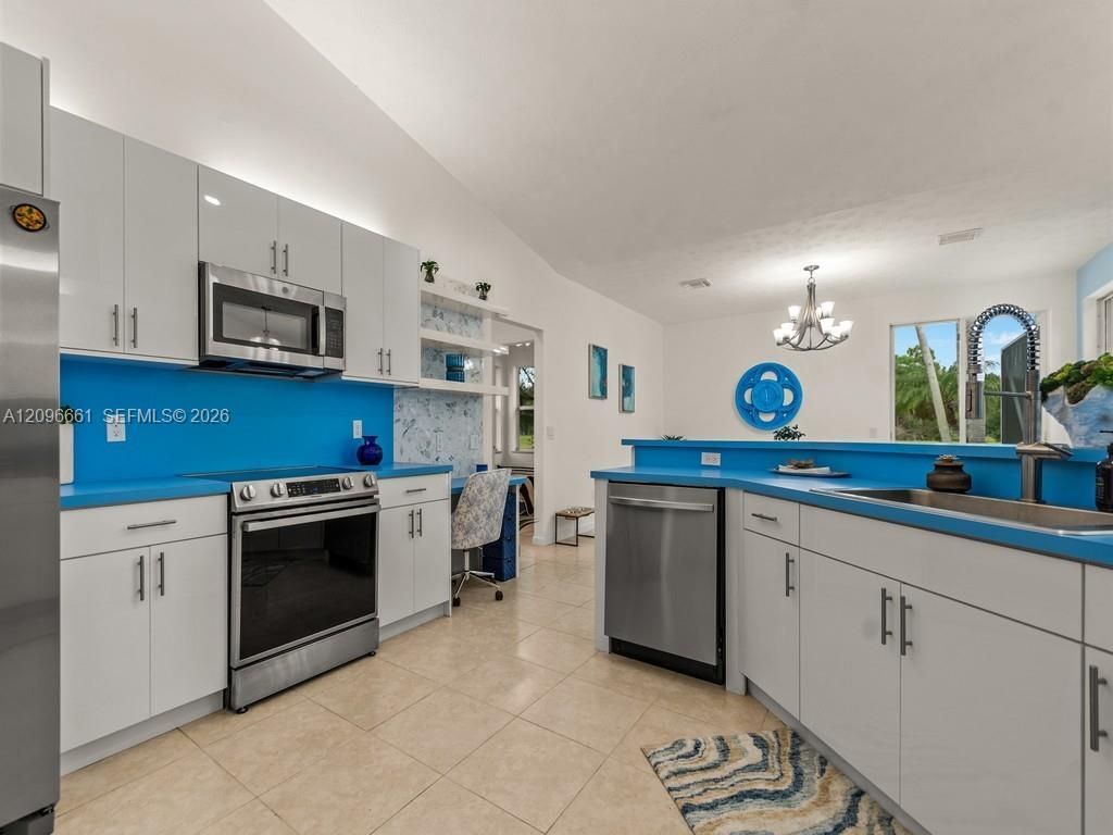 6840 NW Granger Ave, Port Saint Lucie, FL 34983 Photo