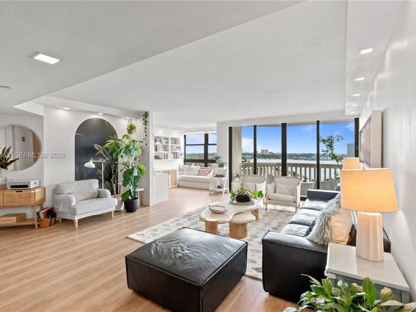 1000 E Island Blvd , Unit 1402, Aventura, FL 33160
