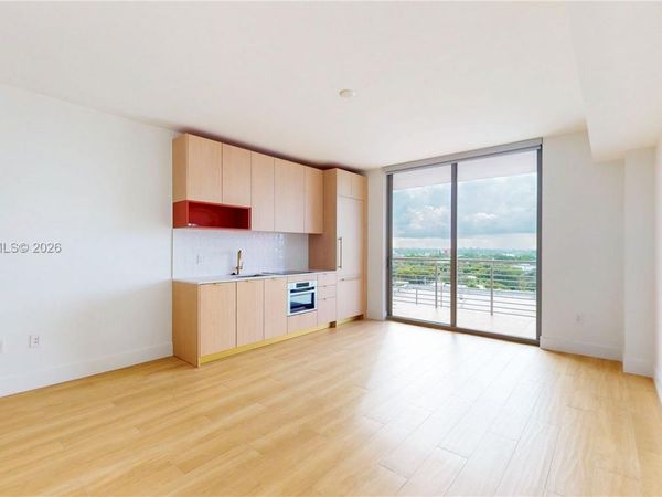 90 32nd Street , Unit 922, Miami, FL 33127