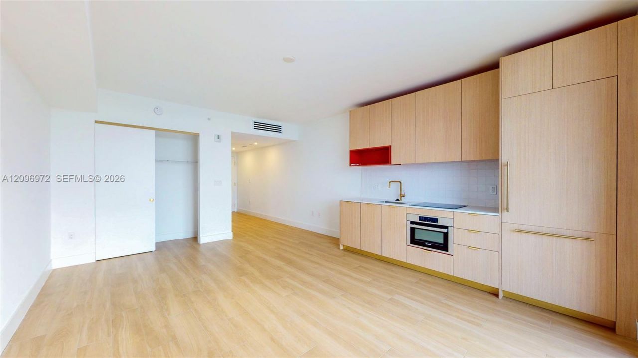 90 32nd Street , Unit 922, Miami, FL 33127 Photo