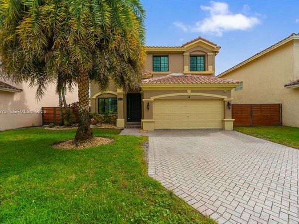 2001 NW 99th Ter , Pembroke Pines, FL 33024