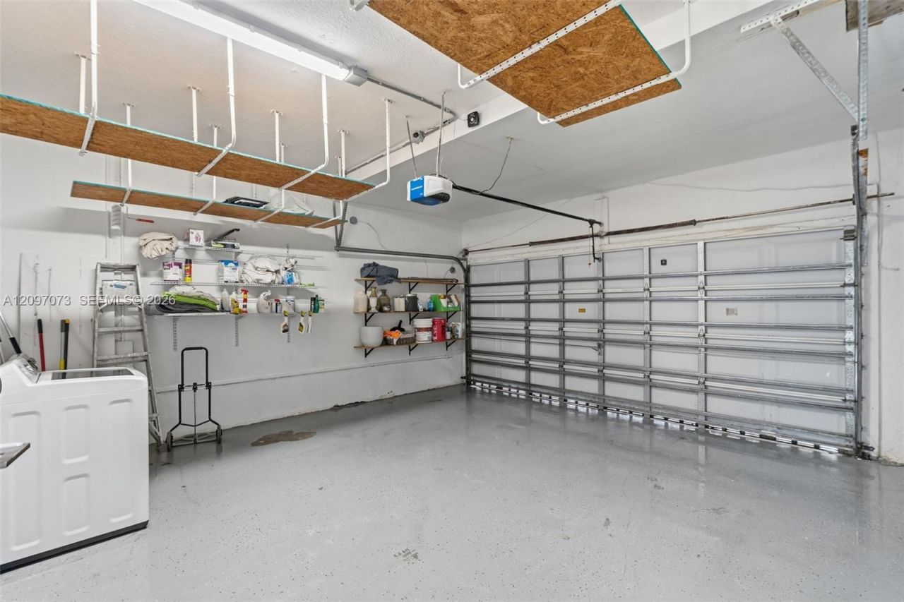 2001 NW 99th Ter, Pembroke Pines, FL 33024 Photo