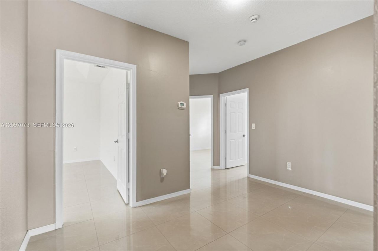 2001 NW 99th Ter, Pembroke Pines, FL 33024 Photo