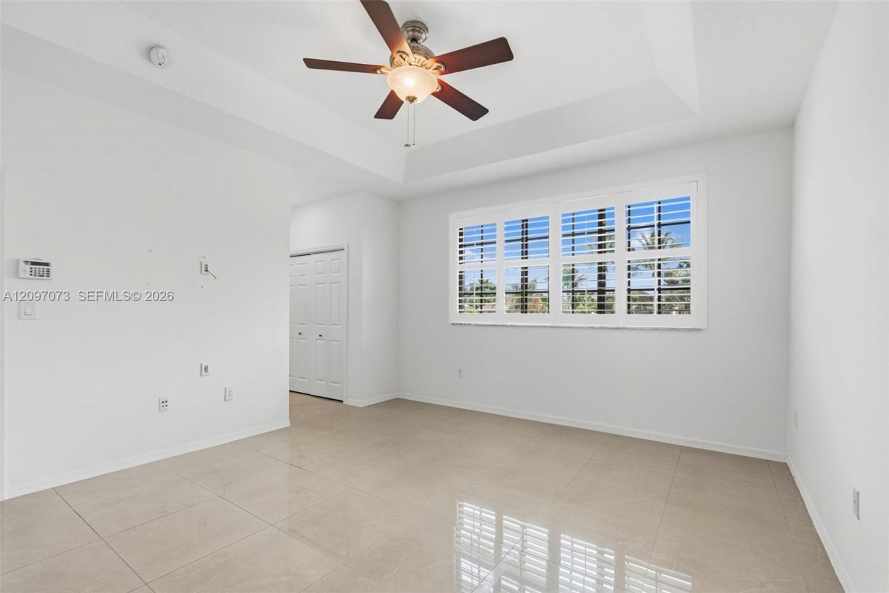 2001 NW 99th Ter, Pembroke Pines, FL 33024 Photo