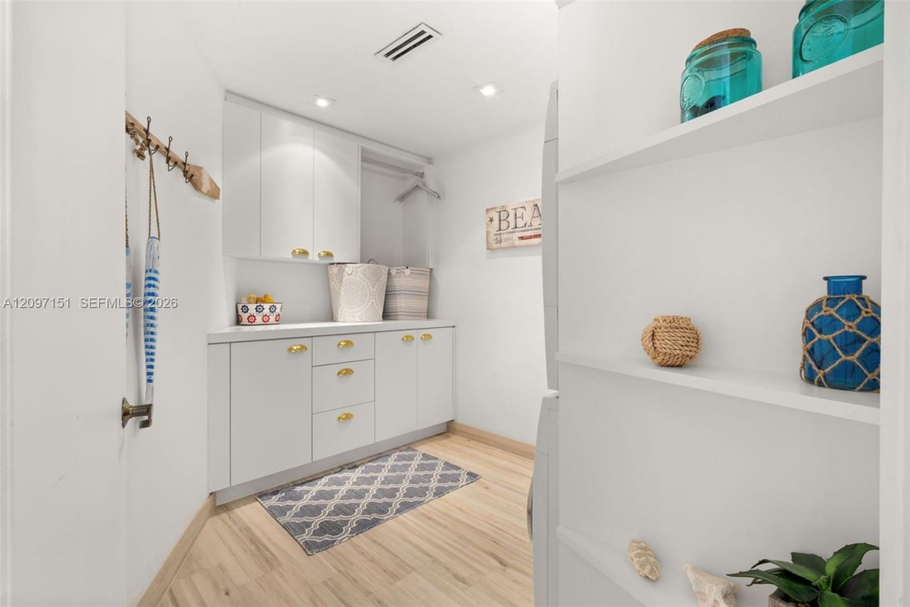 4925 Collins Ave , Unit 4A, Miami Beach, FL 33140 Photo