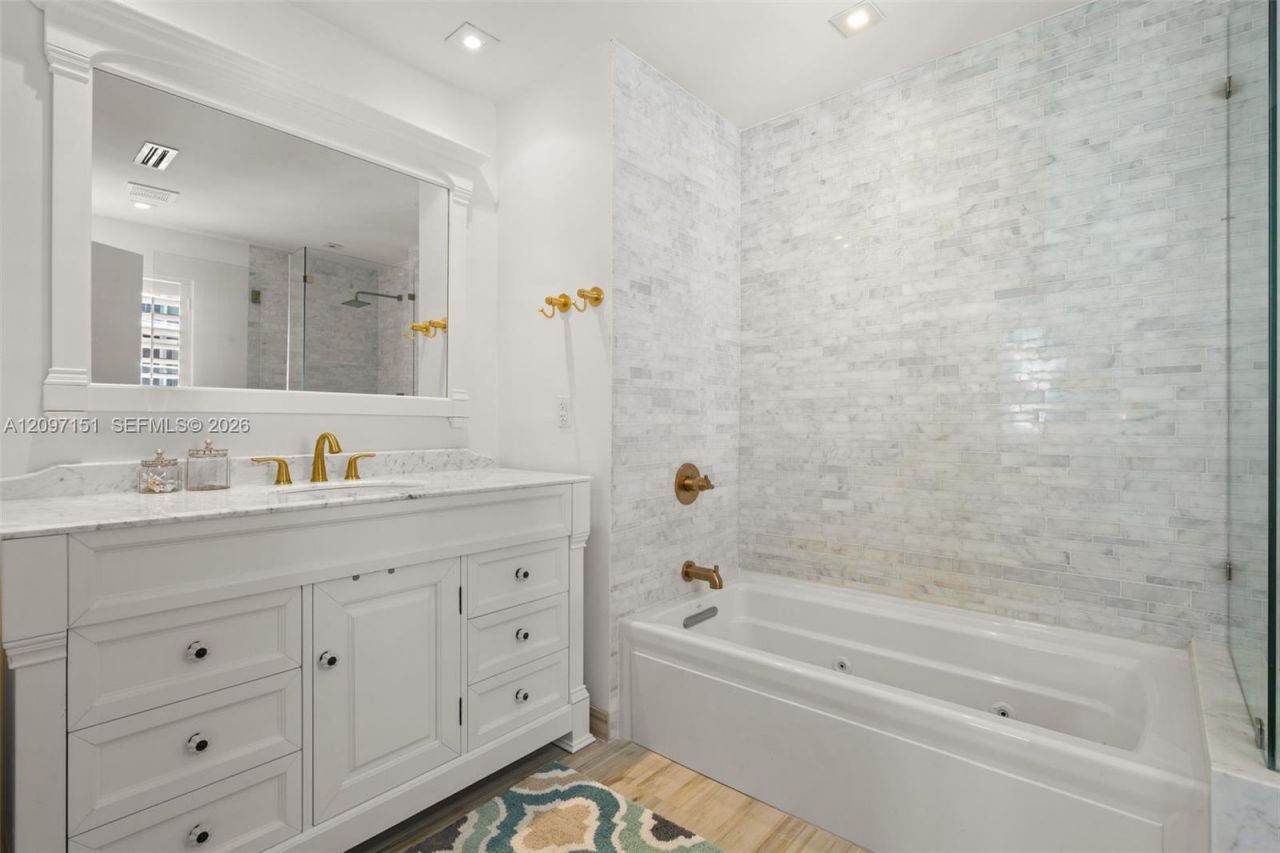 4925 Collins Ave , Unit 4A, Miami Beach, FL 33140 Photo