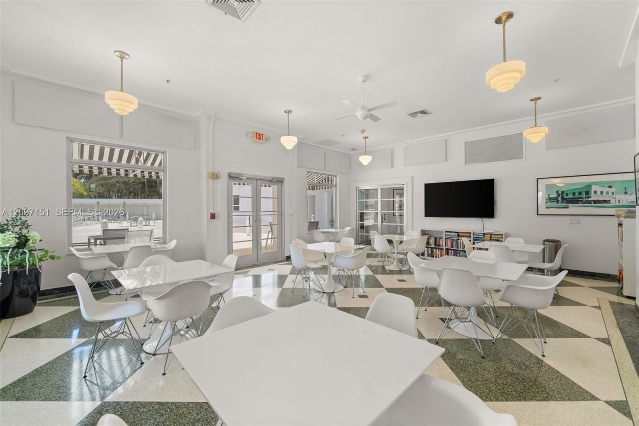 4925 Collins Ave , Unit 4A, Miami Beach, FL 33140 Photo