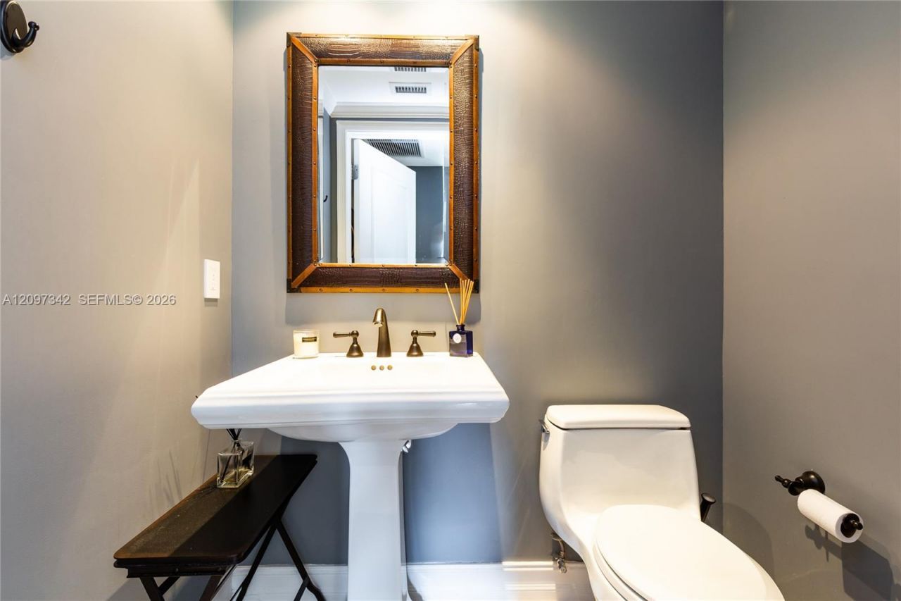 3350 SW 27th Ave , Unit 1704, Coconut Grove, FL 33133 Photo