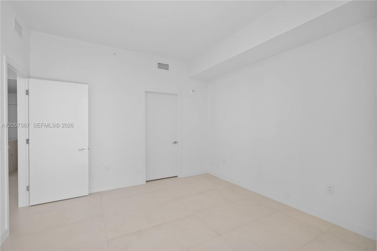 1400 Biscayne Blvd , Unit 3602, Miami, FL 33132 Photo