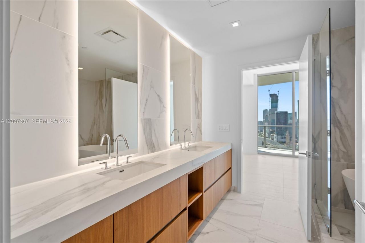 1400 Biscayne Blvd , Unit 3602, Miami, FL 33132 Photo