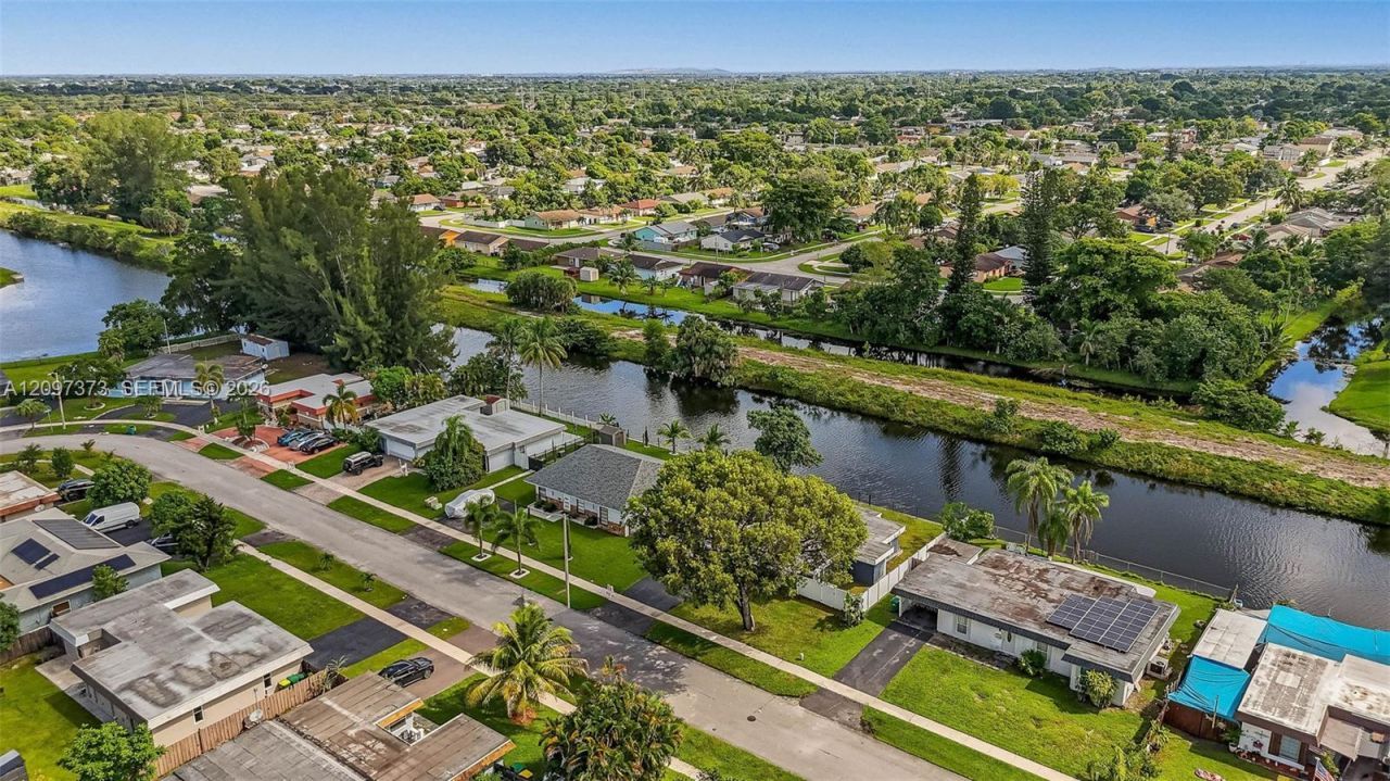 7904 NW 66th Ter, Tamarac, FL 33321 Photo