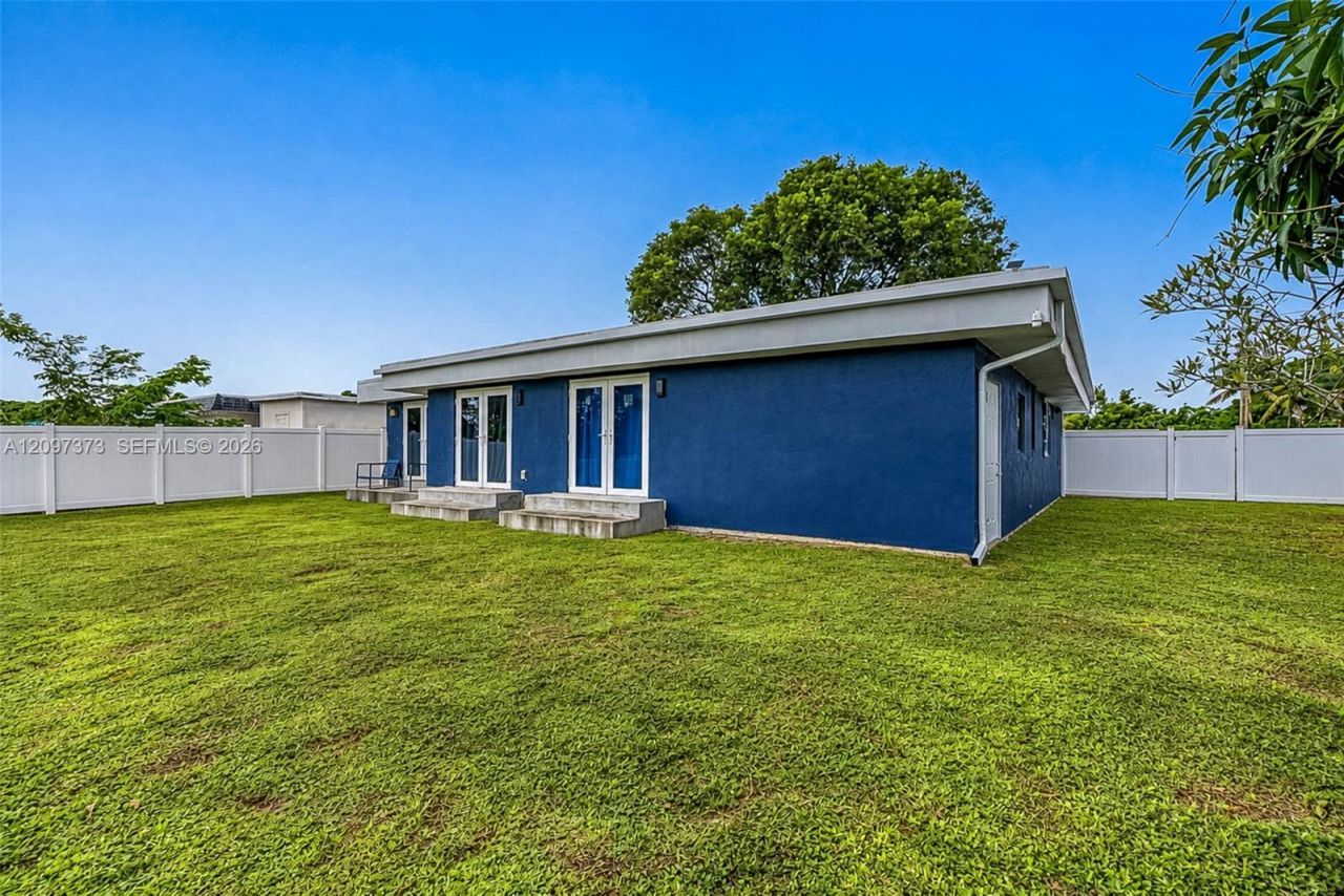 7904 NW 66th Ter, Tamarac, FL 33321 Photo