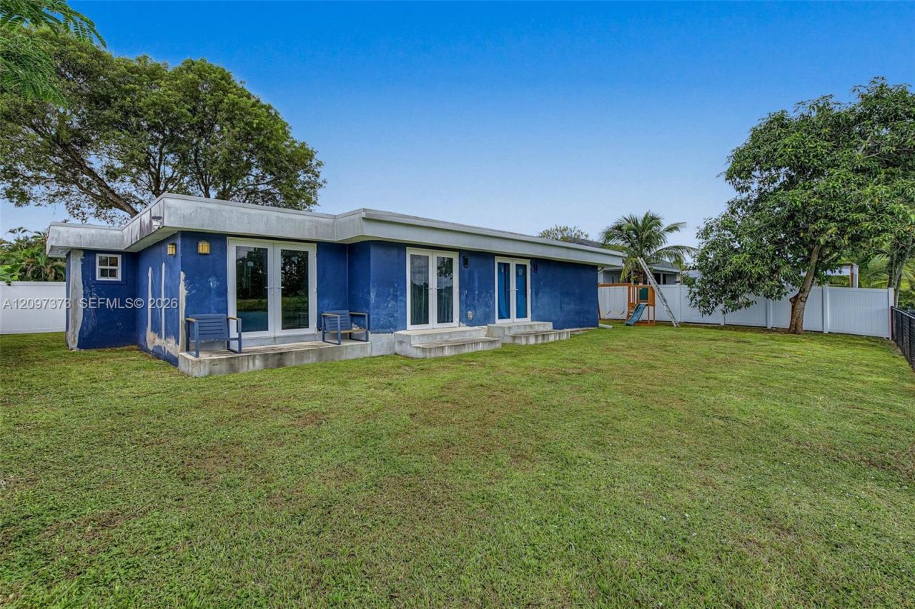7904 NW 66th Ter, Tamarac, FL 33321 Photo