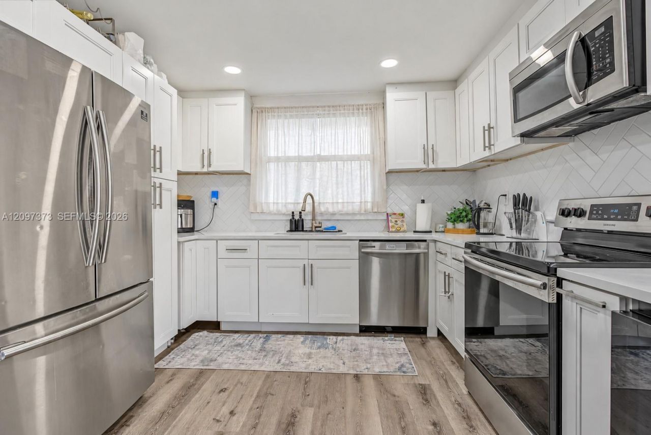 7904 NW 66th Ter, Tamarac, FL 33321 Photo