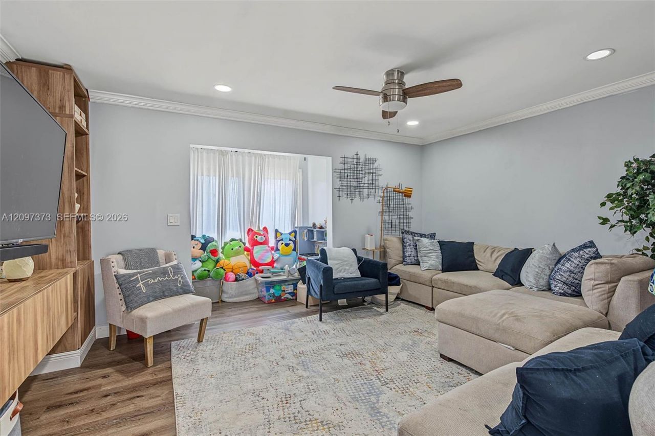7904 NW 66th Ter, Tamarac, FL 33321 Photo