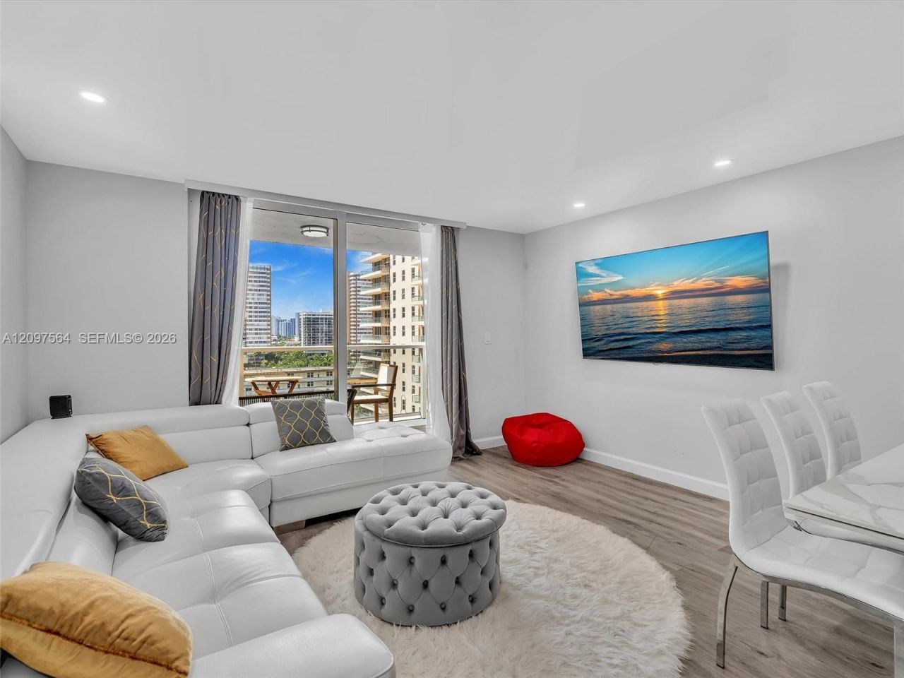 1904 S Ocean Dr , Unit 905, Hallandale Beach, FL 33009 Photo