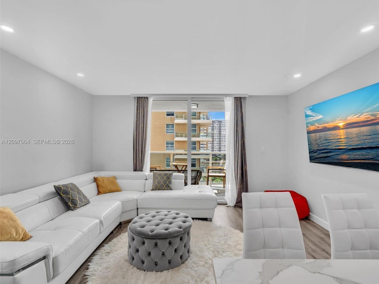1904 S Ocean Dr , Unit 905, Hallandale Beach, FL 33009 Photo