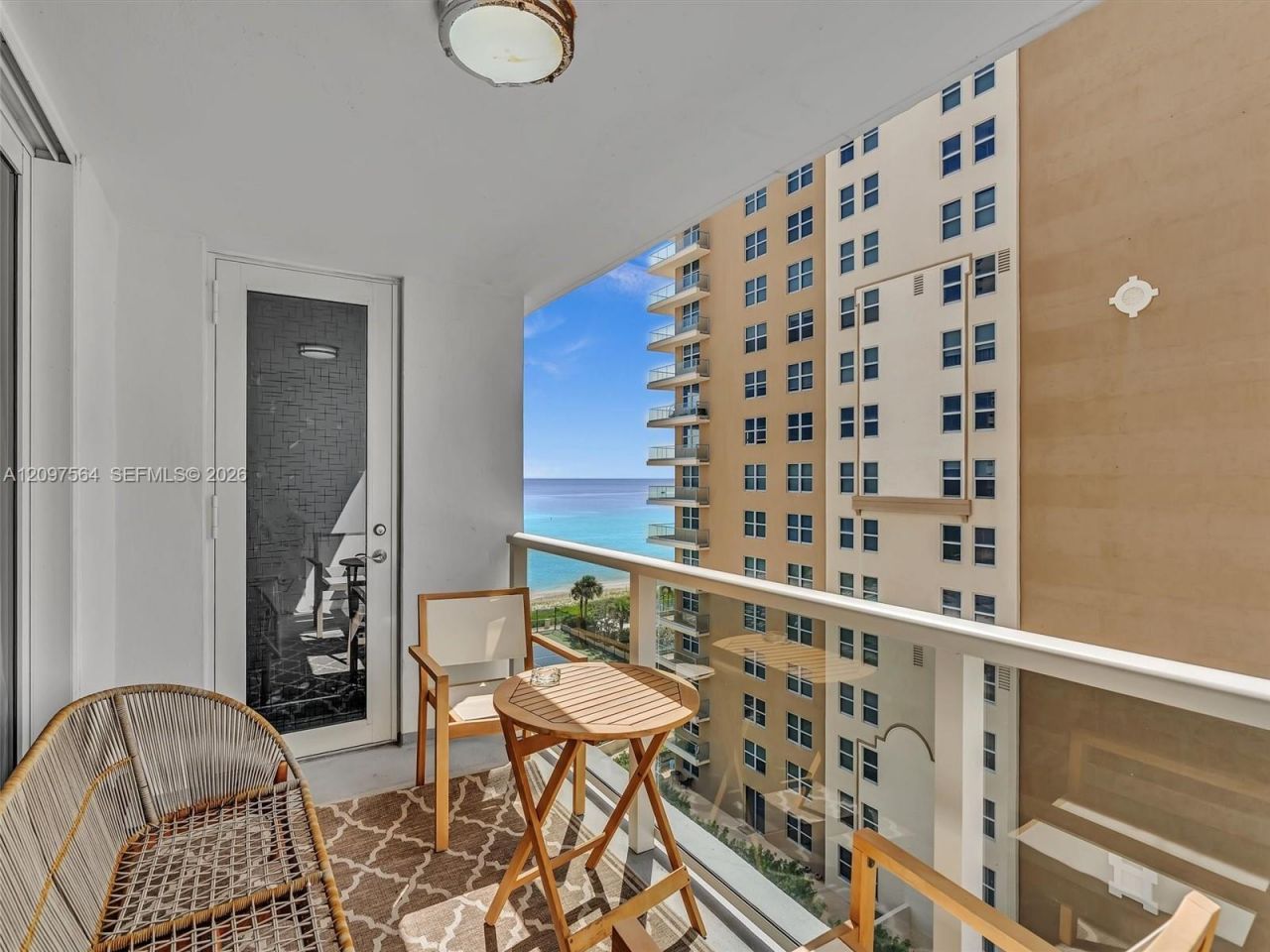 1904 S Ocean Dr , Unit 905, Hallandale Beach, FL 33009 Photo