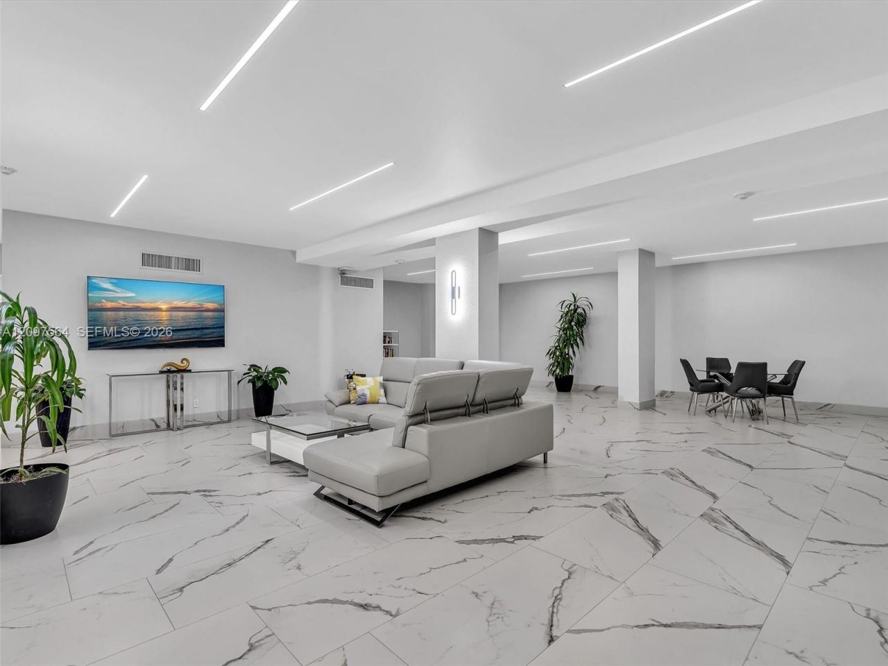 1904 S Ocean Dr , Unit 905, Hallandale Beach, FL 33009 Photo