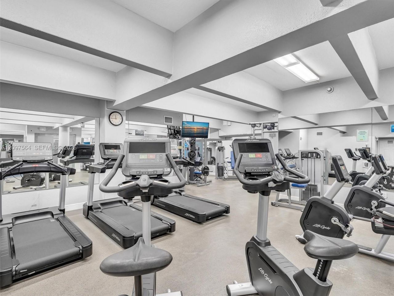 1904 S Ocean Dr , Unit 905, Hallandale Beach, FL 33009 Photo