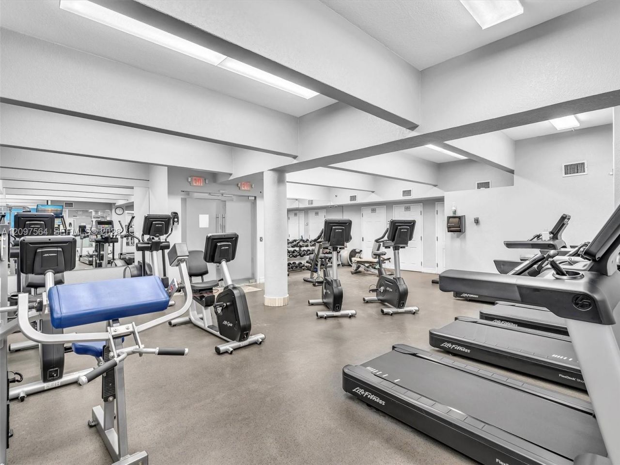 1904 S Ocean Dr , Unit 905, Hallandale Beach, FL 33009 Photo