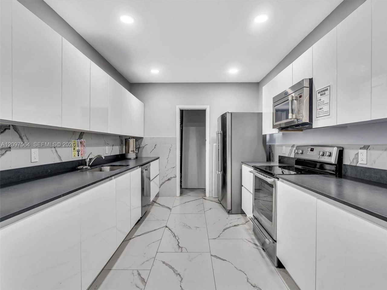 1904 S Ocean Dr , Unit 905, Hallandale Beach, FL 33009 Photo
