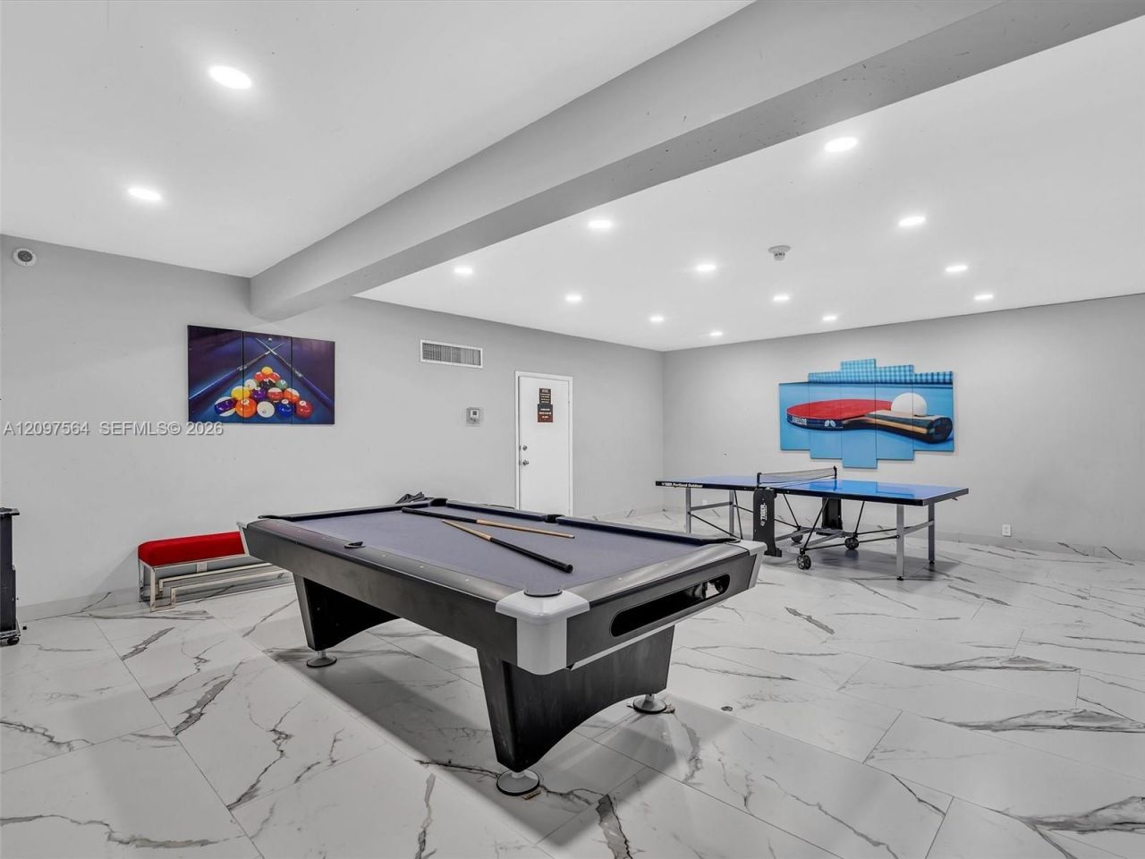 1904 S Ocean Dr , Unit 905, Hallandale Beach, FL 33009 Photo