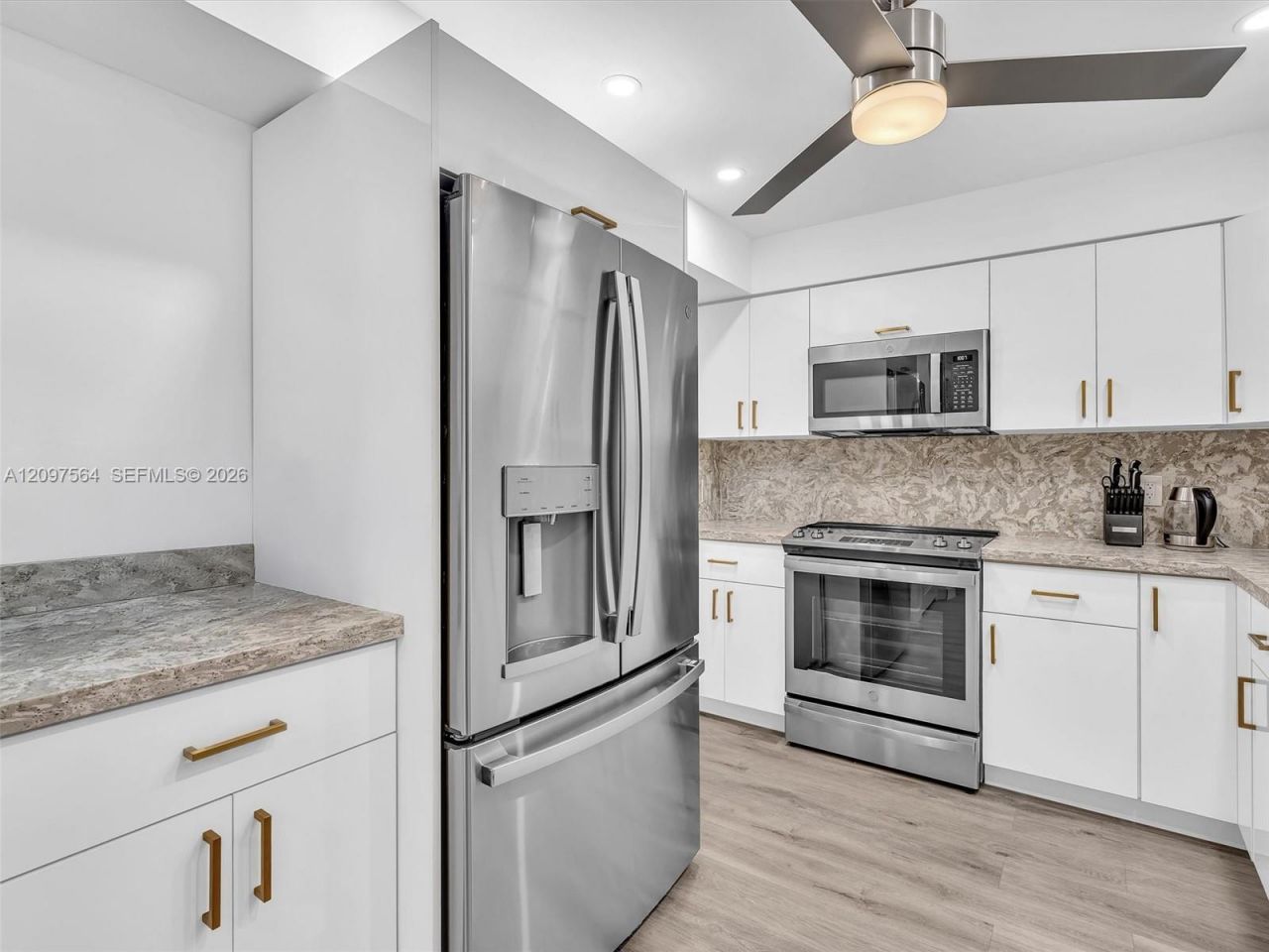 1904 S Ocean Dr , Unit 905, Hallandale Beach, FL 33009 Photo