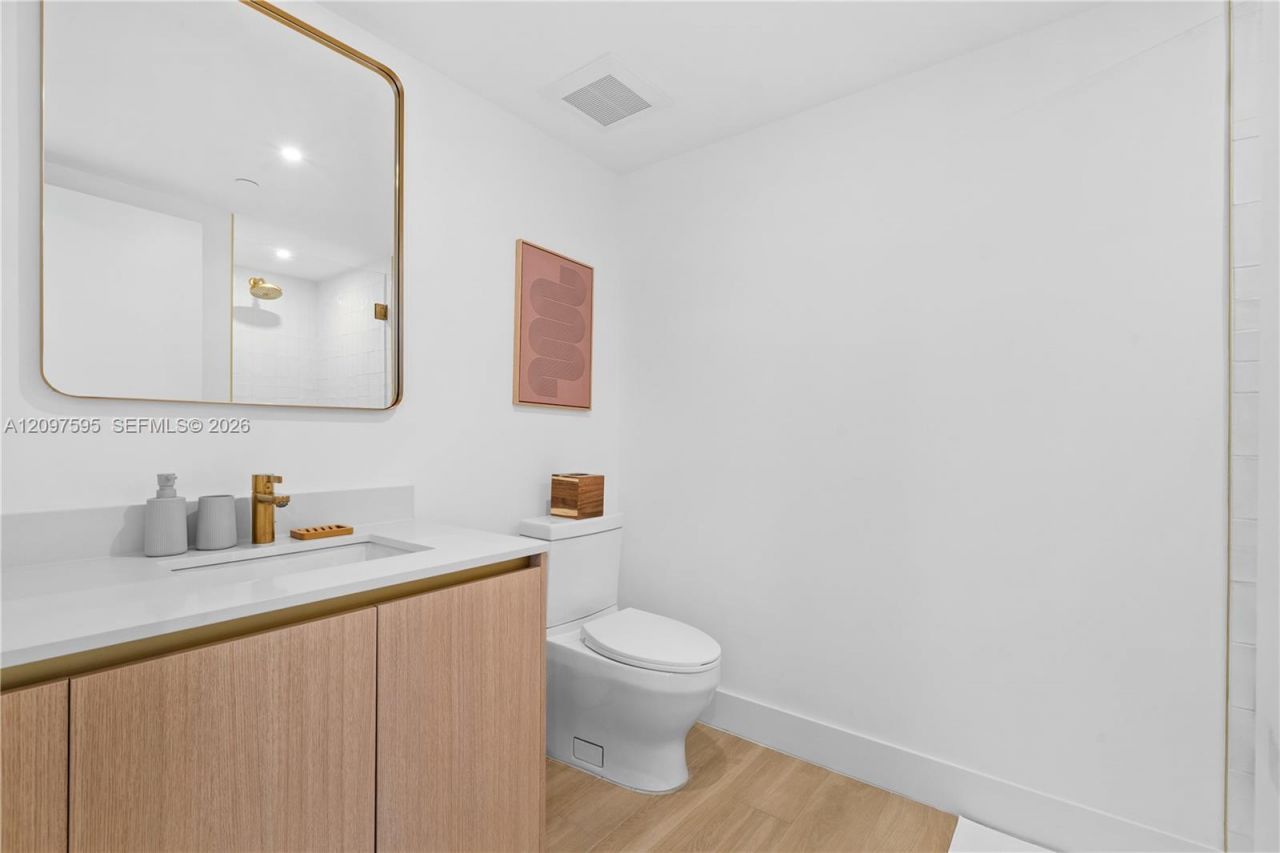 90 NE 32nd , Unit 527, Miami, FL 33137 Photo