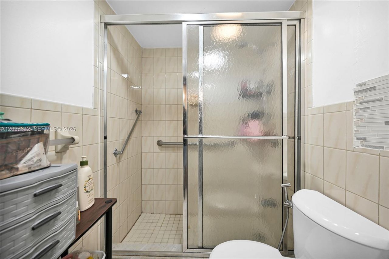 1681 NW 70th Ave , Unit 205, Plantation, FL 33313 Photo