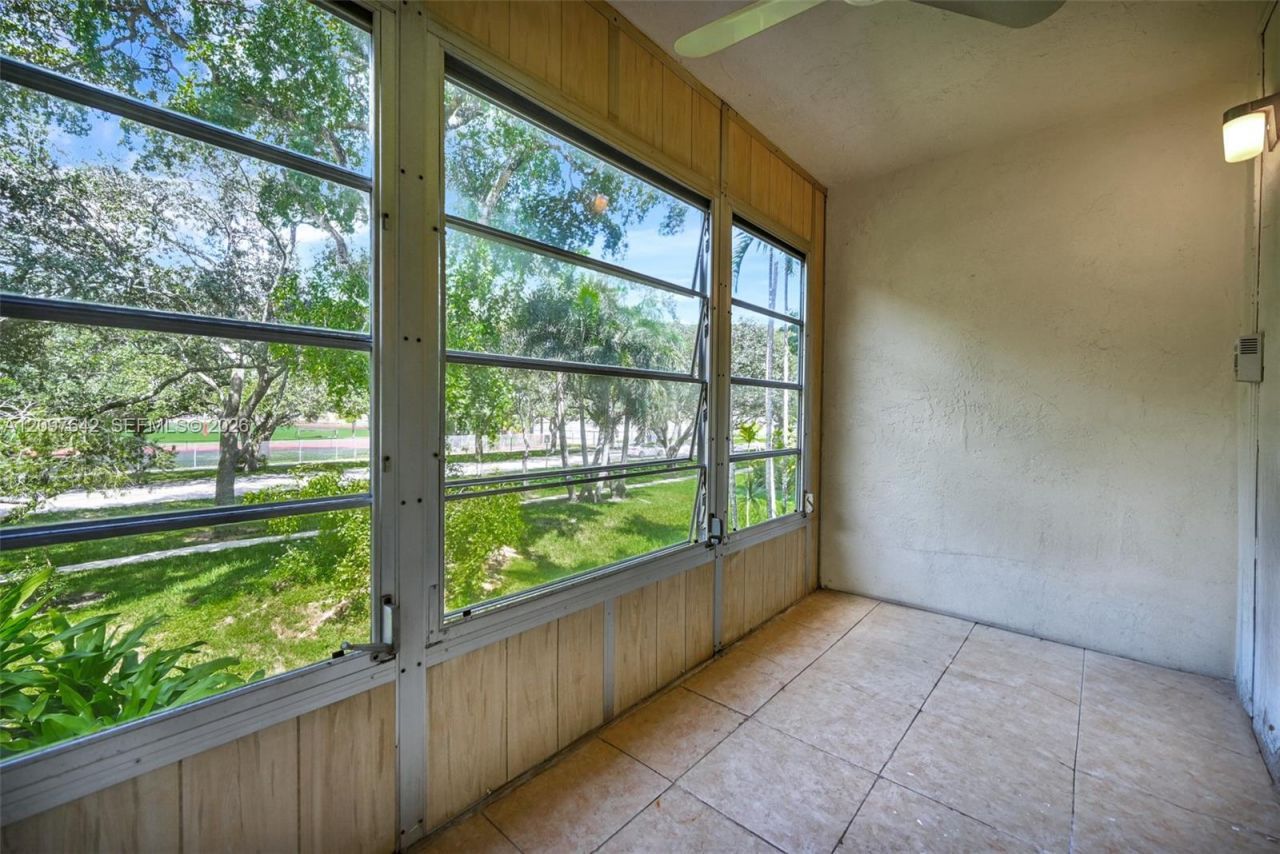 1681 NW 70th Ave , Unit 205, Plantation, FL 33313 Photo
