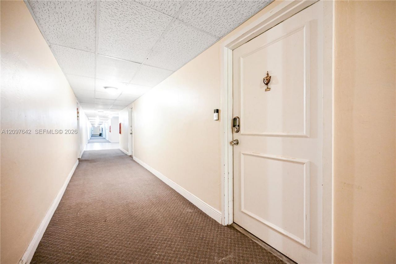 1681 NW 70th Ave , Unit 205, Plantation, FL 33313 Photo