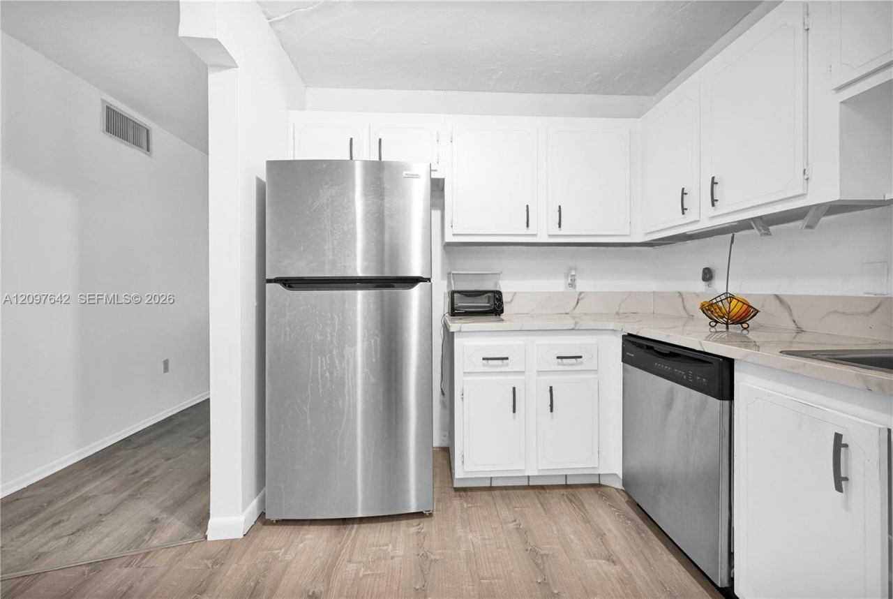 1681 NW 70th Ave , Unit 205, Plantation, FL 33313 Photo