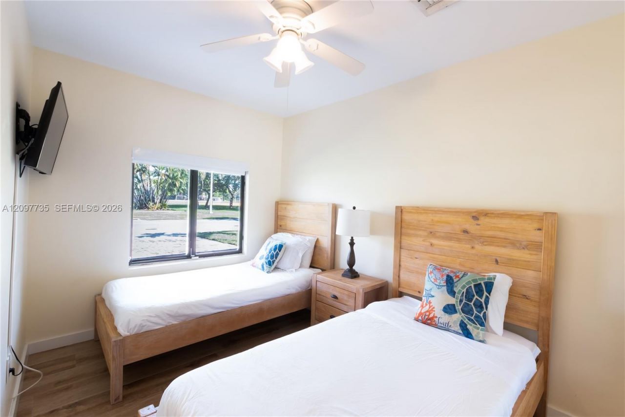 236-238 NE 1st St , Dania Beach, FL 33004 Photo