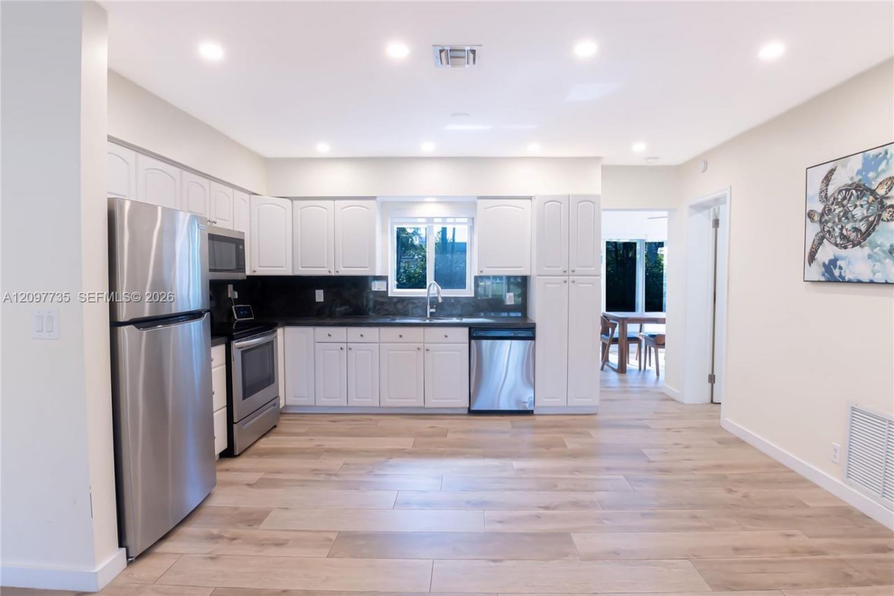 236-238 NE 1st St , Dania Beach, FL 33004 Photo
