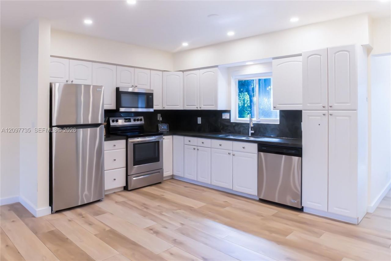 236-238 NE 1st St , Dania Beach, FL 33004 Photo